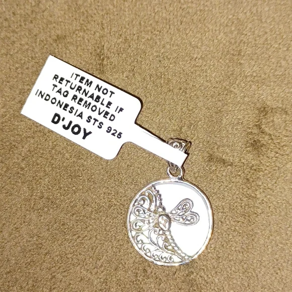 Mother of Pearl Dragonfly Pendant in Sterling Silver - Picture 4 of 6